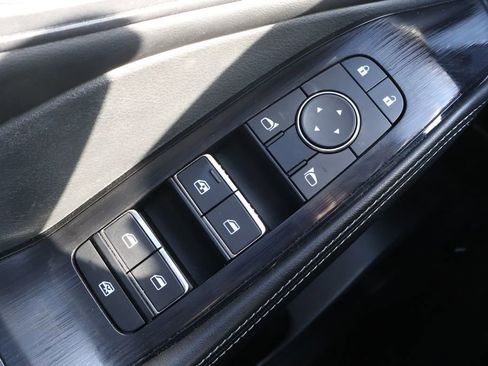 Used 2023 Nissan Rogue SL image 33