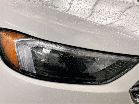 Used 2023 Ford Edge Titanium image 27