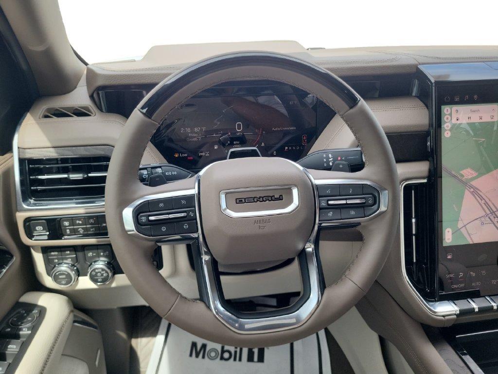 New 2026 GMC Yukon Denali w/ Denali Reserve Package AWD/4WD image 13