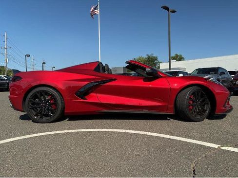Used 2022 Chevrolet Corvette Stingray Preferred Conv w/ Z51 Performance Package RWD image 5