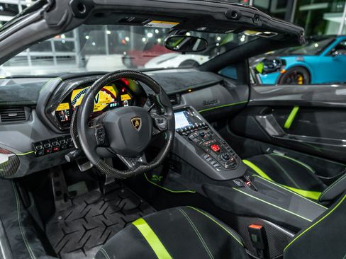 Used 2016 Lamborghini Aventador LP 750-4 Superveloce AWD/4WD image 8