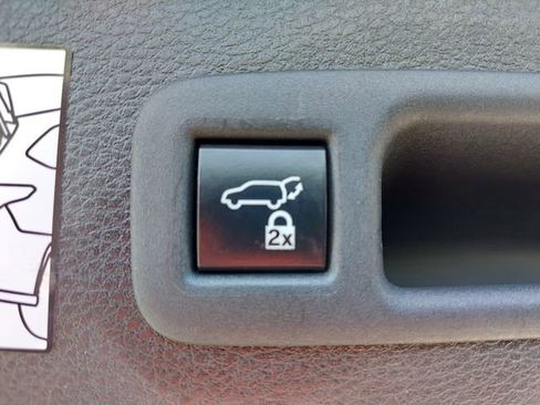 Used 2024 Toyota Sienna XLE w/ XLE Plus Package AWD/4WD image 34