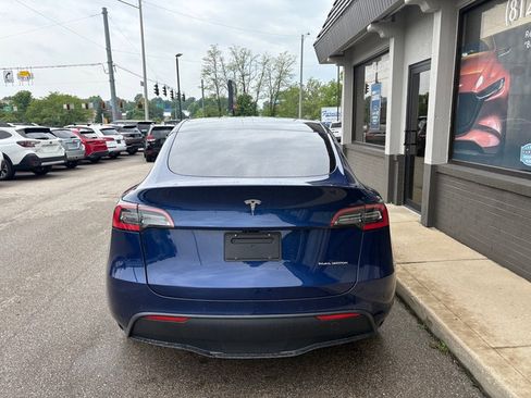 Used 2021 Tesla Model Y Long Range AWD/4WD image 4