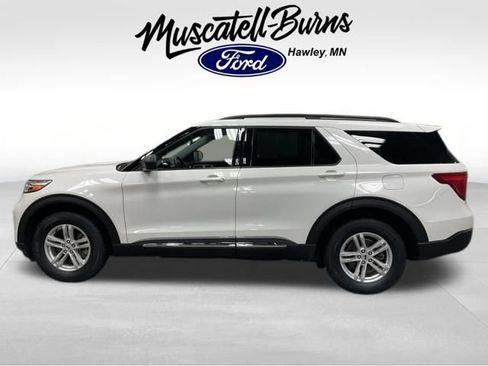 Used 2024 Ford Explorer XLT w/ Equipment Group 202A AWD/4WD image 4