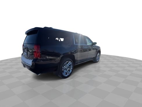 Used 2020 Chevrolet Suburban Premier w/ Premier Plus Edition image 8