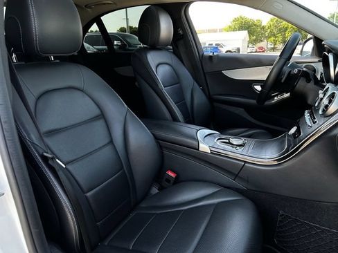 Used 2019 Mercedes-Benz C 300 Sedan image 32