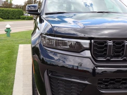 New 2026 Jeep Grand Cherokee L 4WD image 5