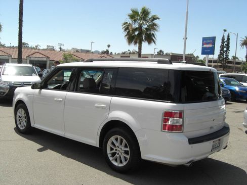 Used 2019 Ford Flex SE FWD image 24