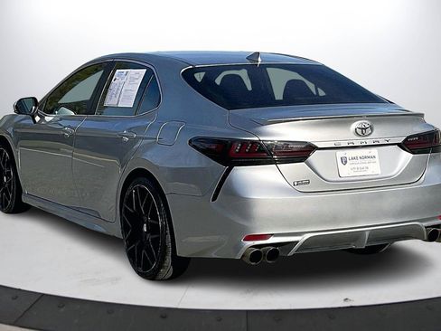 Used 2021 Toyota Camry SE image 7