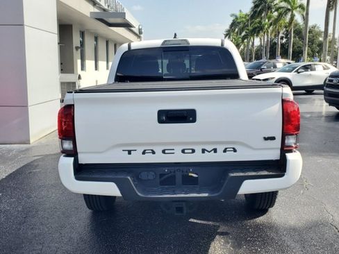 Used 2022 Toyota Tacoma SR5 w/ Technology Package RWD image 6