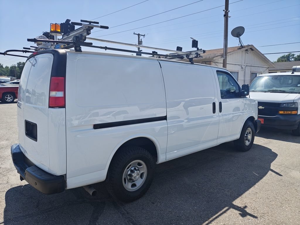 Used 2016 Chevrolet Express 2500 RWD image 1