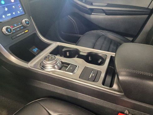 Used 2024 Ford Edge SEL image 26