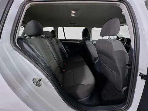 Used 2016 Volkswagen Golf S image 25