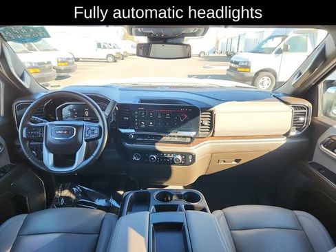 Used 2024 GMC Sierra 1500 SLT image 36