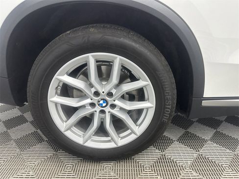 Used 2021 BMW X5 sDrive40i w/ Premium Package image 19