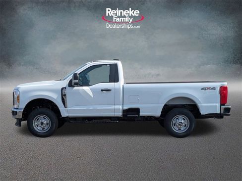 New 2025 Ford F250 XL w/ XL Chrome Package image 9