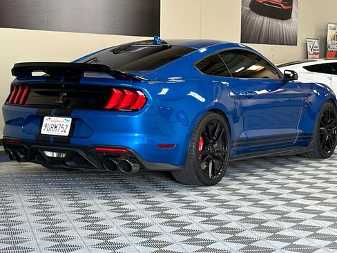 Used 2021 Ford Mustang Shelby GT500 w/ Technology Package image 4