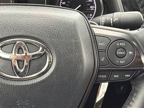 Used 2024 Toyota Camry SE image 30