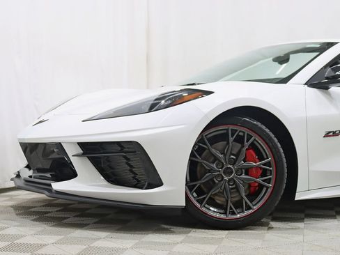 Used 2023 Chevrolet Corvette Stingray Premium Conv w/ Z51 Performance Package RWD image 3