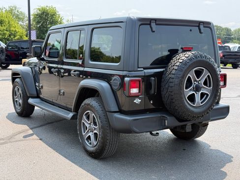 Used 2019 Jeep Wrangler Unlimited Sport w/ Cold Weather Group AWD/4WD image 6
