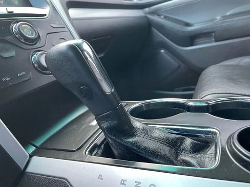 Used 2015 Ford Explorer XLT w/ Equipment Group 202A image 46