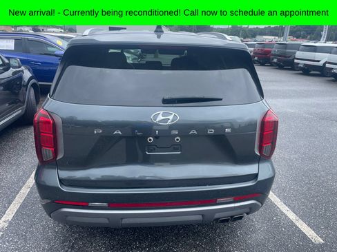 Used 2023 Hyundai Palisade SEL FWD image 4