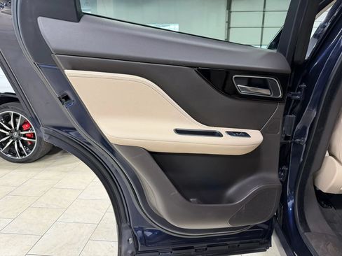 Used 2019 Jaguar F-PACE Prestige AWD/4WD image 37