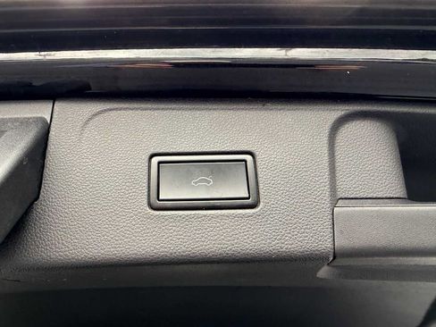 Used 2019 Volkswagen Atlas SE w/ Towing Package AWD/4WD image 24