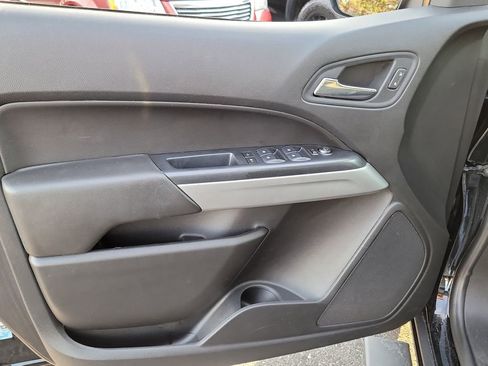 Used 2021 Chevrolet Colorado LT w/ LT Convenience Package image 10