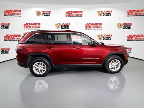 Used 2023 Jeep Grand Cherokee Laredo w/ Luxury Tech Group I image 17