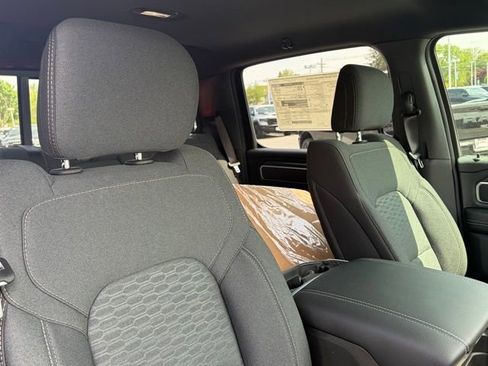 New 2026 RAM 1500 4x4 Crew Cab image 29
