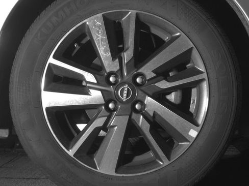 Used 2025 Nissan Versa SV FWD image 13