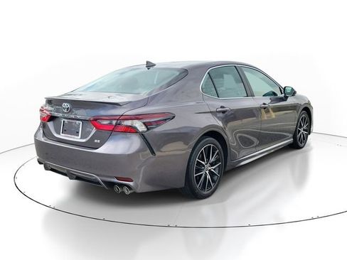 Used 2023 Toyota Camry SE FWD image 4