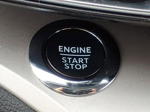 Used 2023 Ford Explorer XLT w/ Equipment Group 202A image 20