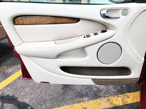 Used 2004 Jaguar X-TYPE 3.0 image 9