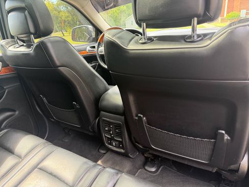 Used 2011 Jeep Grand Cherokee Overland AWD/4WD image 30