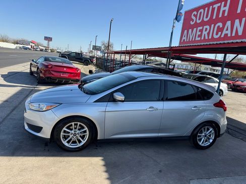 Used 2016 Ford Focus SE image 3