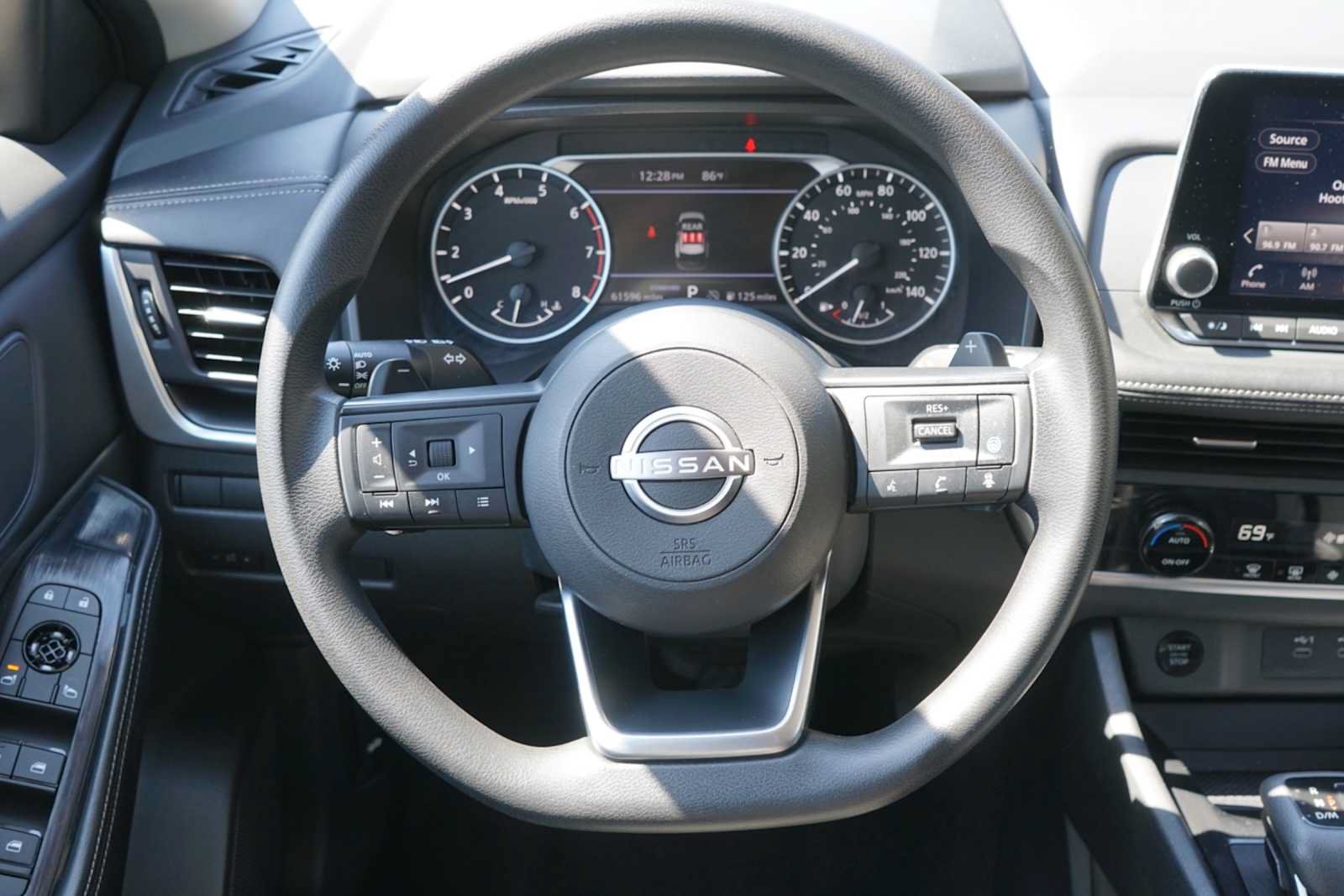 Used 2024 Nissan Rogue SV FWD image 19