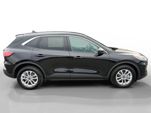 Certified 2022 Ford Escape SE image 6