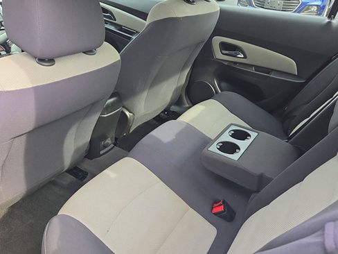 Used 2014 Chevrolet Cruze LS FWD image 15
