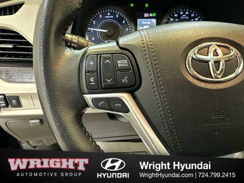 Used 2020 Toyota Sienna XLE image 20