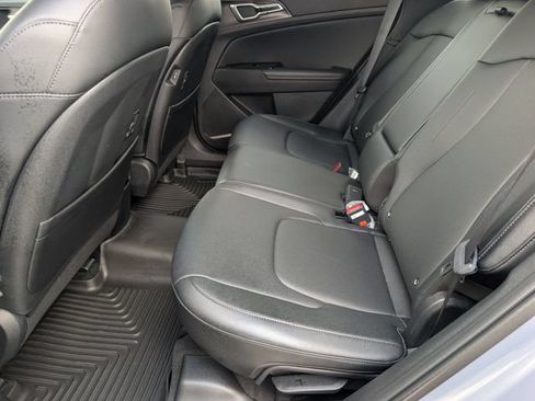 Used 2024 Kia Sportage EX FWD image 32