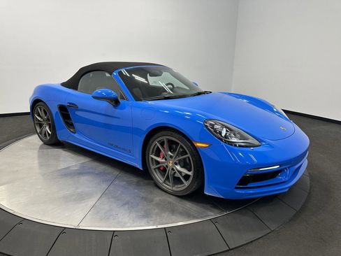Certified 2025 Porsche 718 Boxster S RWD image 9