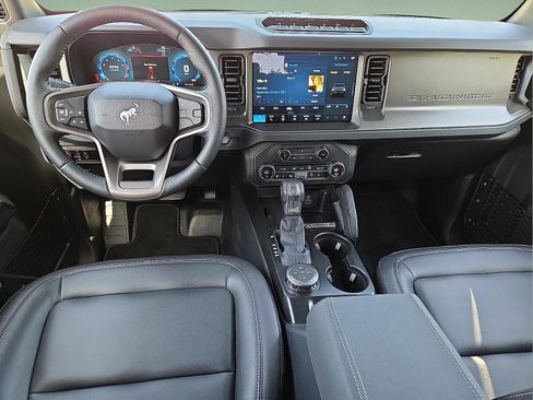 Certified 2026 Ford Bronco Badlands w/ Sasquatch Package AWD/4WD image 11