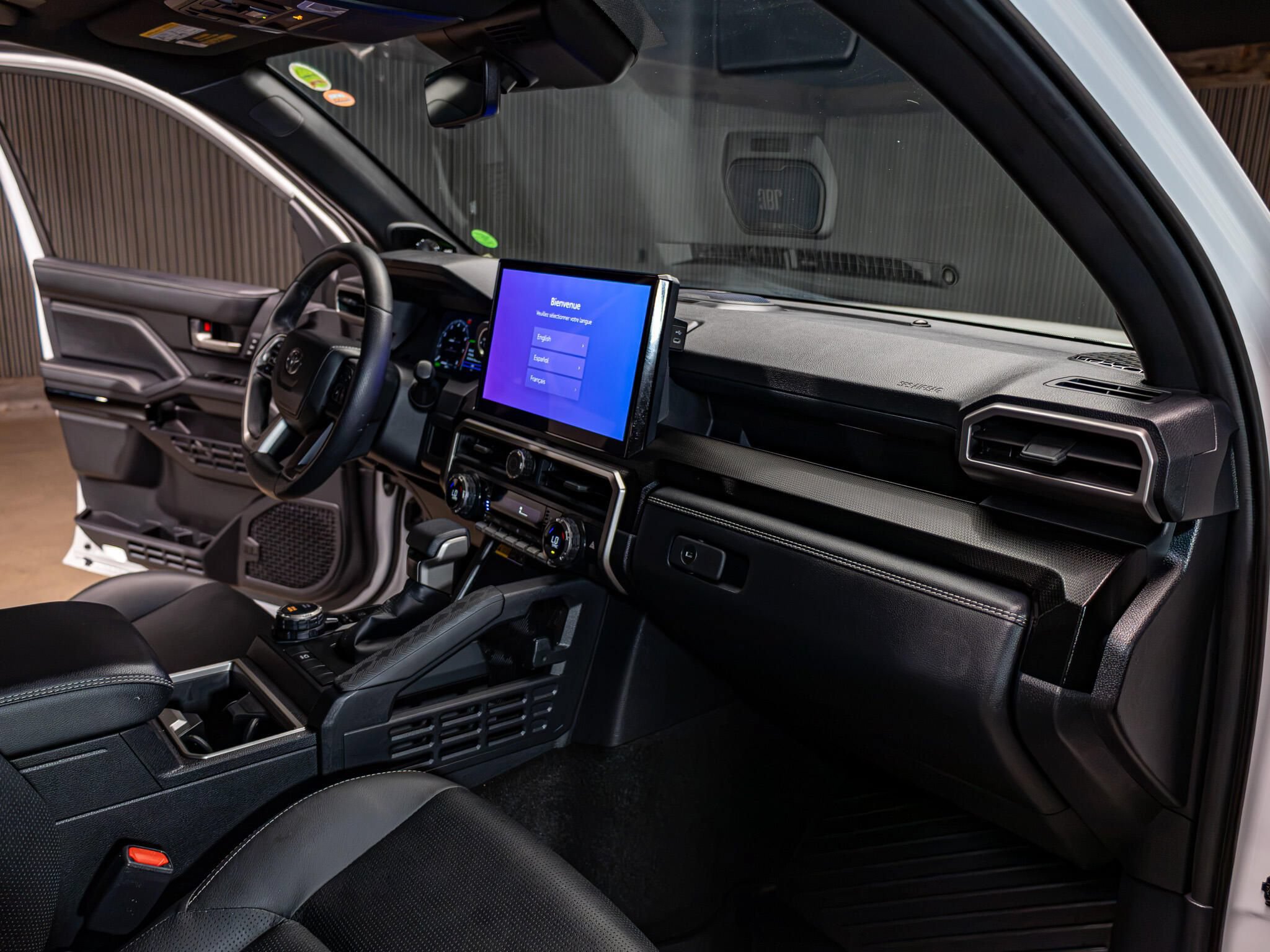 Used 2025 Toyota 4Runner Limited AWD/4WD image 16