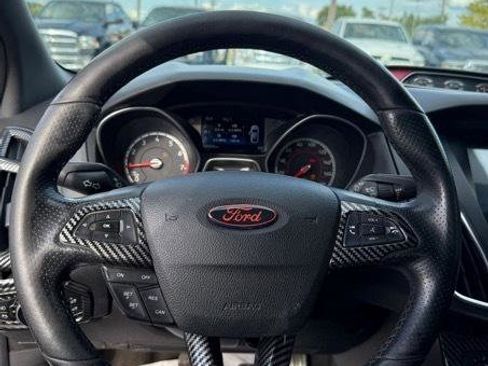 Used 2016 Ford Focus ST FWD image 10