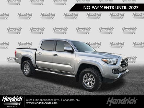 Used 2017 Toyota Tacoma SR5 w/ Tow Package AWD/4WD image 1