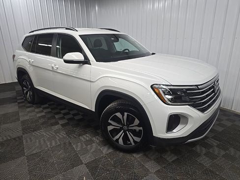 Used 2024 Volkswagen Atlas SE image 7