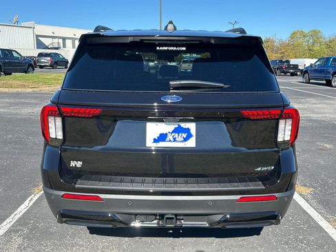 New 2026 Ford Explorer ST-Line w/ ST-Line Street Pack image 13