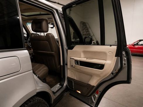 Used 2010 Land Rover Range Rover Autobiography AWD/4WD image 24